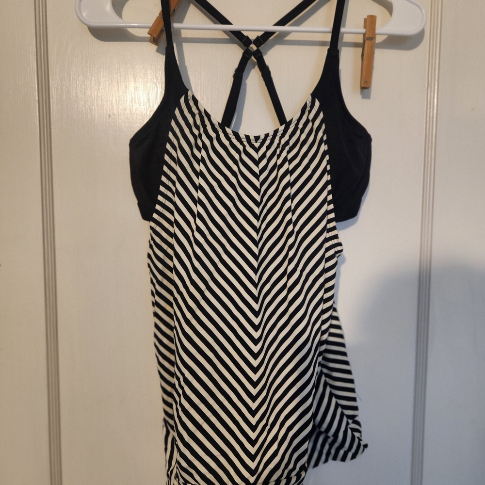 Athleta Black and White Chevron Tank